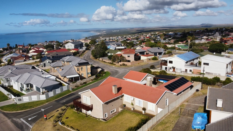 4 Bedroom Property for Sale in Dana Bay Western Cape